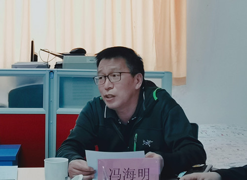 冯校长小图.jpg